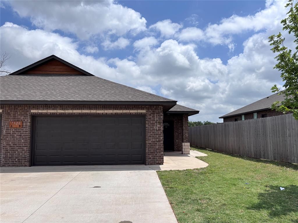 7520 Redbud Villas Court B, Oklahoma City, OK 73169