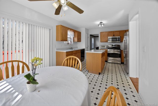 25 Alexander Drive, Washingtonville, NY 10992