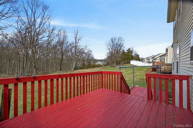 25 Alexander Drive, Washingtonville, NY 10992