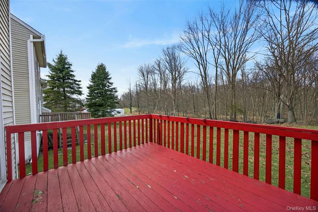 25 Alexander Drive, Washingtonville, NY 10992