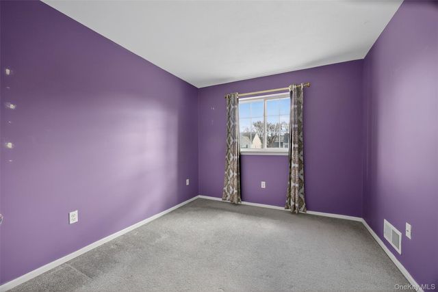 25 Alexander Drive, Washingtonville, NY 10992