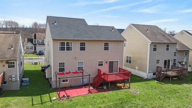 25 Alexander Drive, Washingtonville, NY 10992