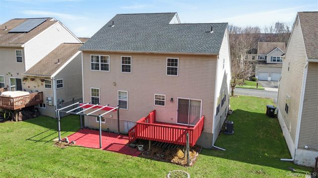 25 Alexander Drive, Washingtonville, NY 10992