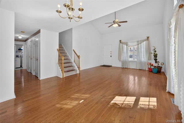 25 Alexander Drive, Washingtonville, NY 10992