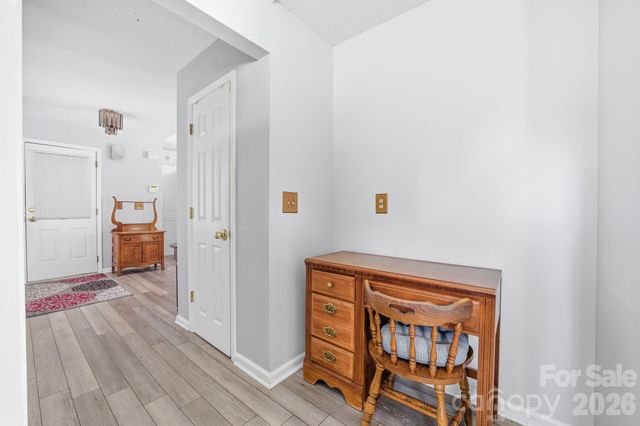 810 Balsam Terrace, Charlotte, NC 28214