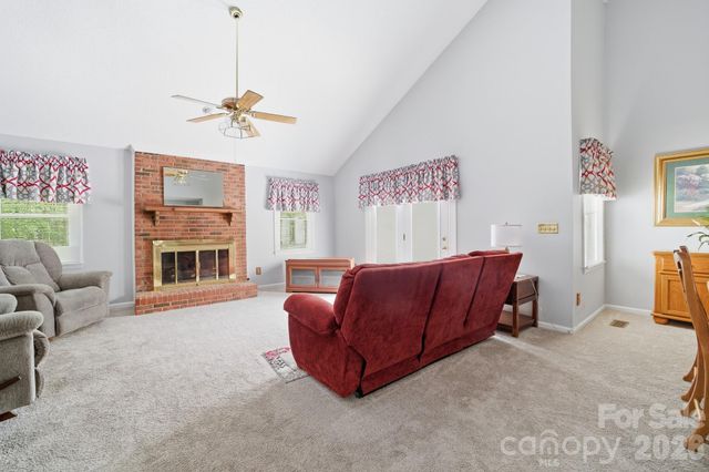 810 Balsam Terrace, Charlotte, NC 28214