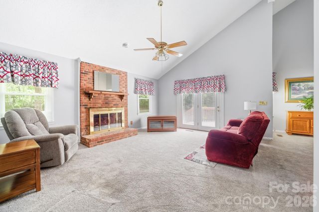 810 Balsam Terrace, Charlotte, NC 28214