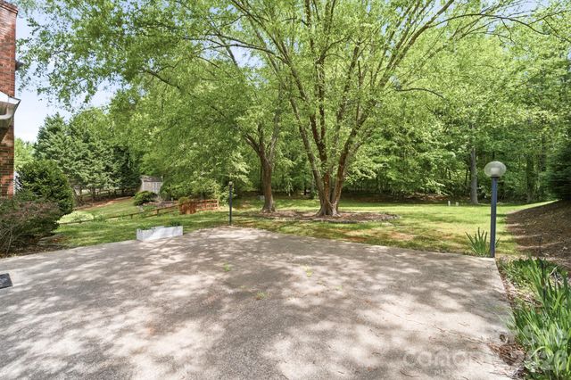 810 Balsam Terrace, Charlotte, NC 28214