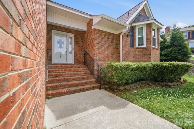 810 Balsam Terrace, Charlotte, NC 28214