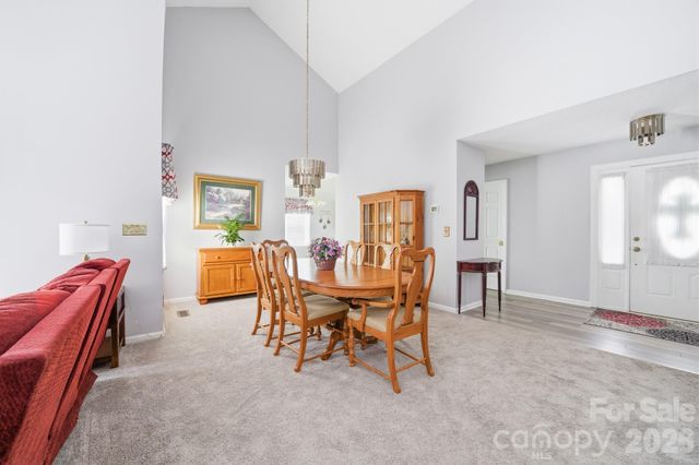 810 Balsam Terrace, Charlotte, NC 28214