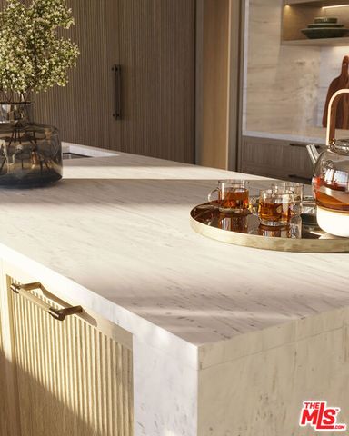 9900 S Santa Monica Boulevard 3A, Beverly Hills, CA 90212