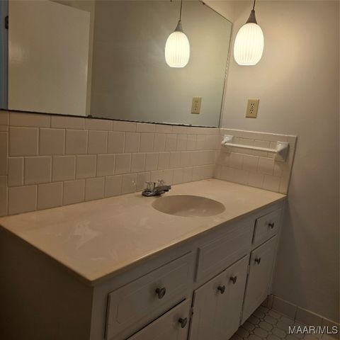 213 Gail Street, Prattville, AL 36066