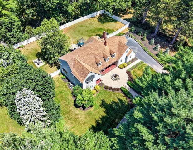 20 Winter Street, Medfield, MA 02052