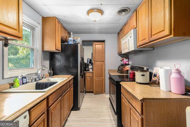 12 C W Smith Circle, Bremen, GA 30110