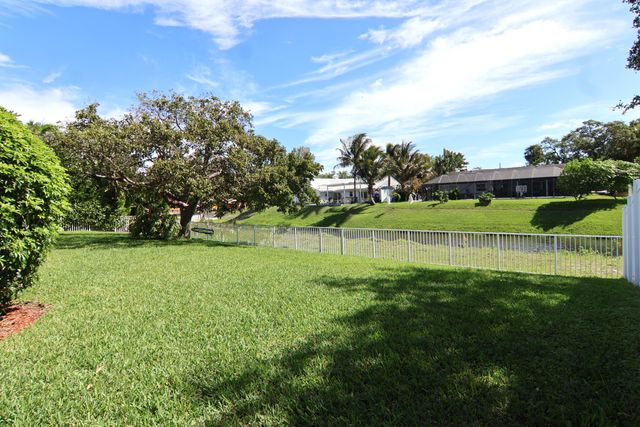 50 SW 11th Avenue, Boca Raton, FL 33486