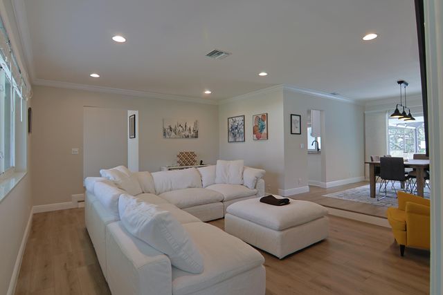 50 SW 11th Avenue, Boca Raton, FL 33486