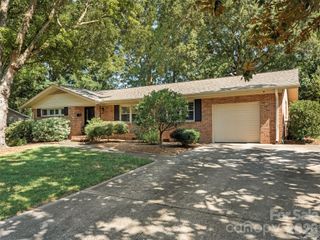 3523 Round Oak Road, Charlotte, NC 28210