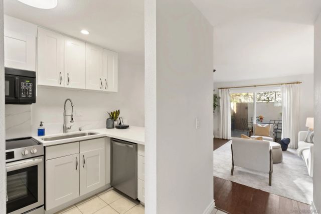 5606 Caminito Roberto, San Diego, CA 92111