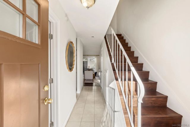 5606 Caminito Roberto, San Diego, CA 92111