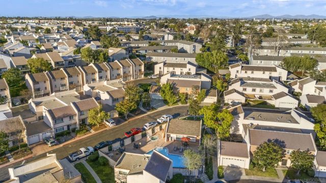 5606 Caminito Roberto, San Diego, CA 92111