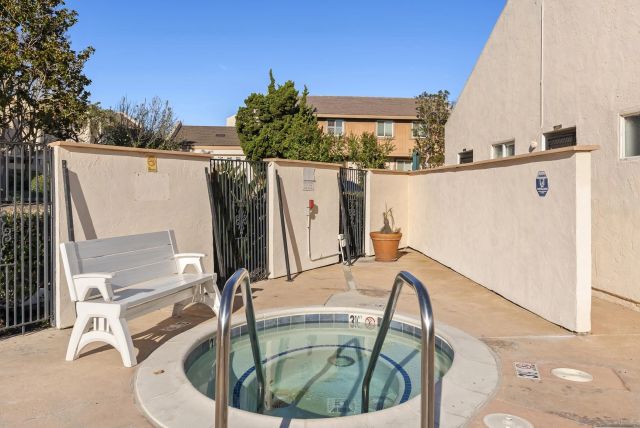 5606 Caminito Roberto, San Diego, CA 92111