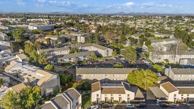 5606 Caminito Roberto, San Diego, CA 92111