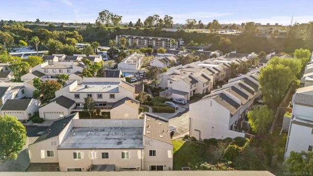 5606 Caminito Roberto, San Diego, CA 92111