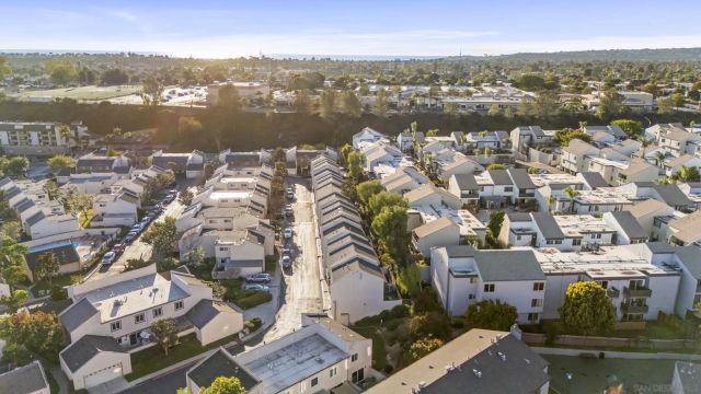 5606 Caminito Roberto, San Diego, CA 92111