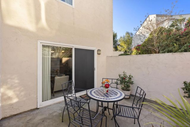 5606 Caminito Roberto, San Diego, CA 92111