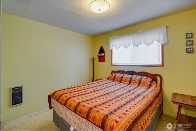 54 Pacific Lane, Pacific Beach, WA 98571