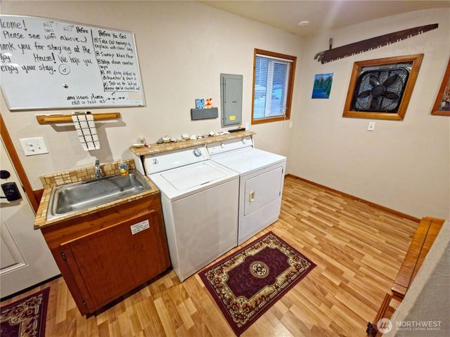 54 Pacific Lane, Pacific Beach, WA 98571