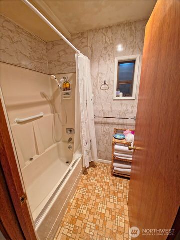 54 Pacific Lane, Pacific Beach, WA 98571