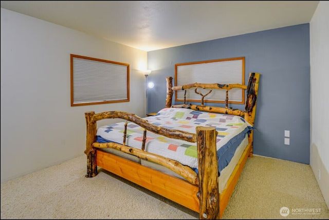 54 Pacific Lane, Pacific Beach, WA 98571