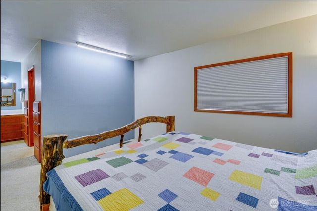 54 Pacific Lane, Pacific Beach, WA 98571