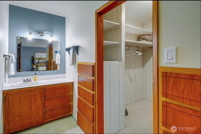 54 Pacific Lane, Pacific Beach, WA 98571