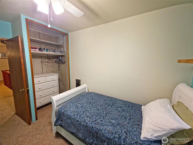 54 Pacific Lane, Pacific Beach, WA 98571