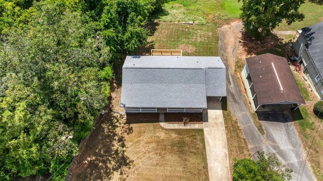 2107 S Seale Road, Phenix City, AL 36869