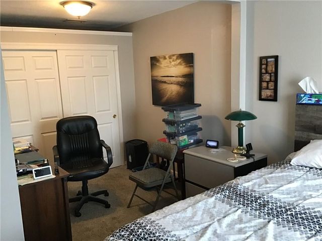 8395 NW WAUKOMIS Drive, Kansas City, MO 64151