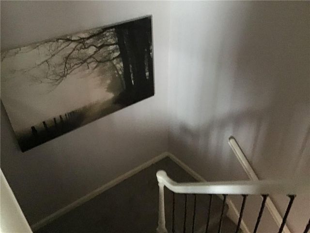 8395 NW WAUKOMIS Drive, Kansas City, MO 64151