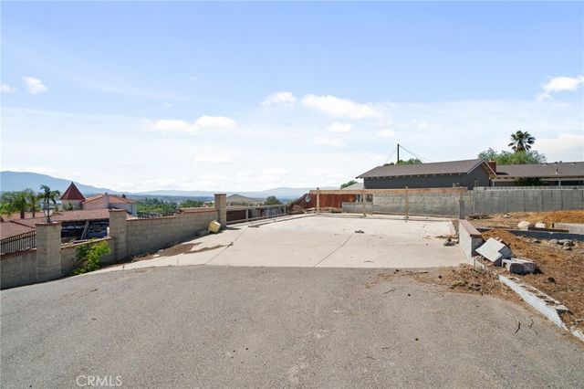 7800 View Lane, Corona, CA 92881