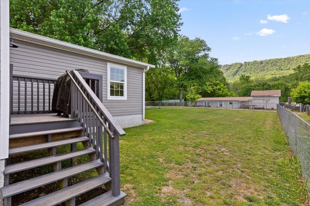 1163 N Main Street, Whitwell, TN 37397