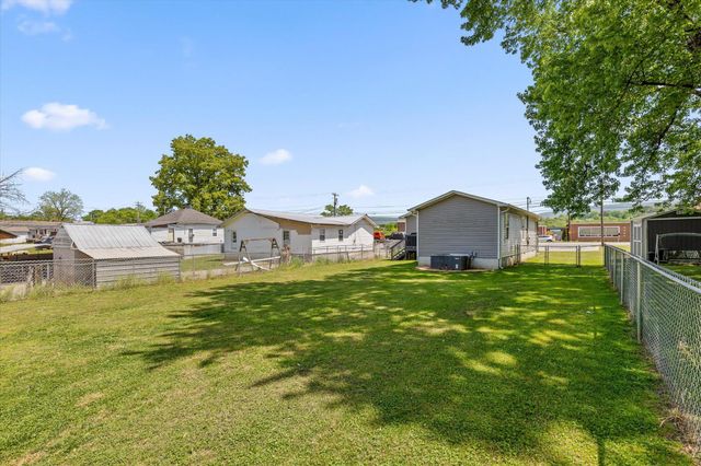 1163 N Main Street, Whitwell, TN 37397