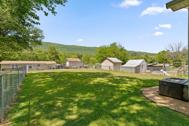 1163 N Main Street, Whitwell, TN 37397