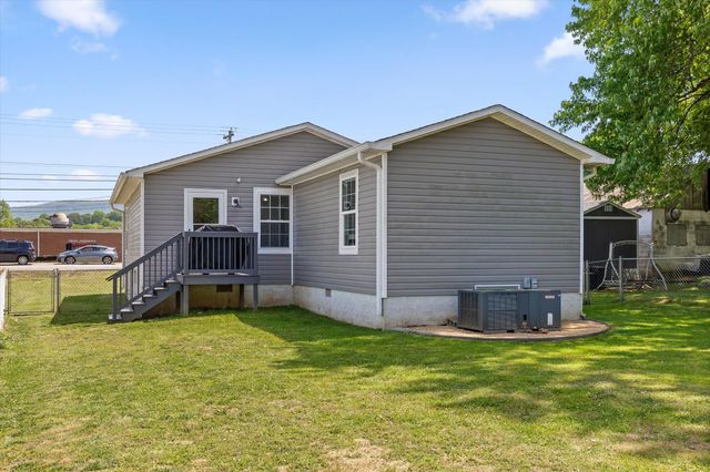 1163 N Main Street, Whitwell, TN 37397