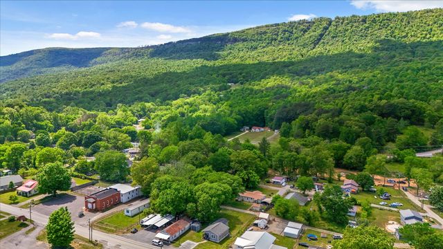 1163 N Main Street, Whitwell, TN 37397