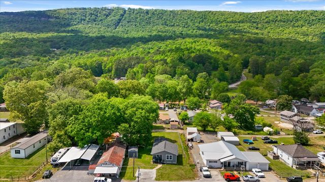 1163 N Main Street, Whitwell, TN 37397