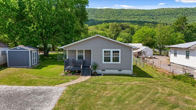 1163 N Main Street, Whitwell, TN 37397