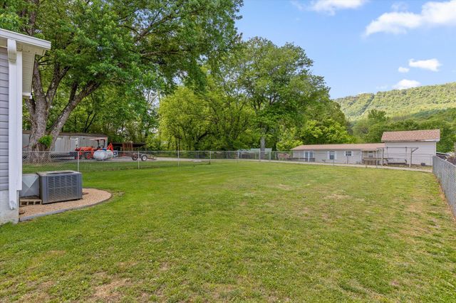 1163 N Main Street, Whitwell, TN 37397