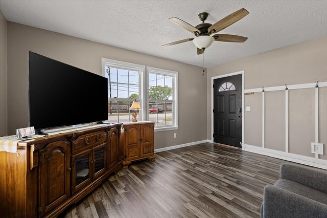 1163 N Main Street, Whitwell, TN 37397