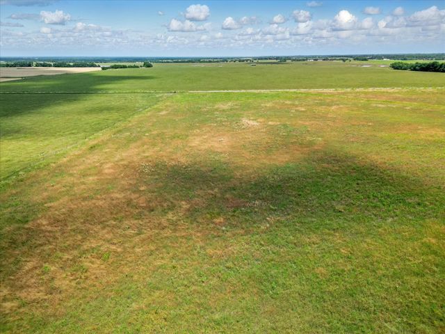 6500 County Road 1050, Celeste, TX 75423